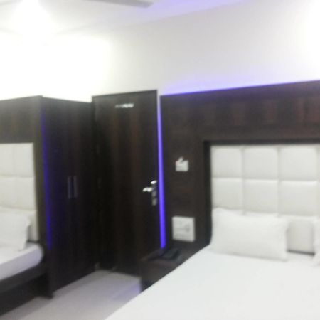 Hotel Pink City @ Opposite New Delhi Railway Station Paharganj Εξωτερικό φωτογραφία